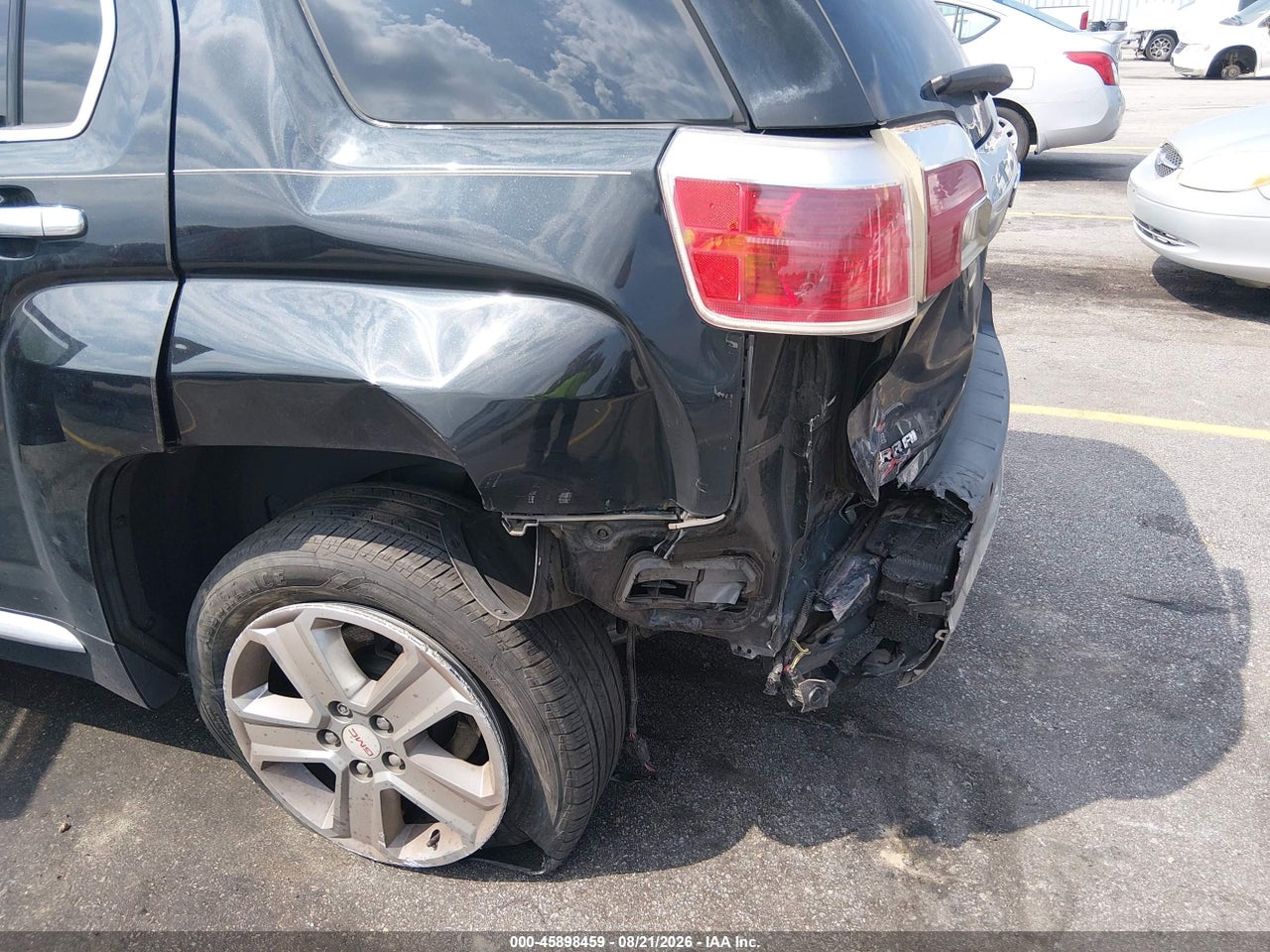 2015 GMC TERRAIN DENALI · 6/11