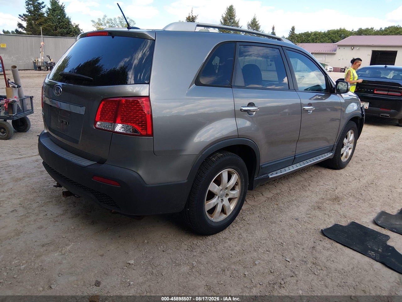2013 KIA SORENTO LX · 4/11