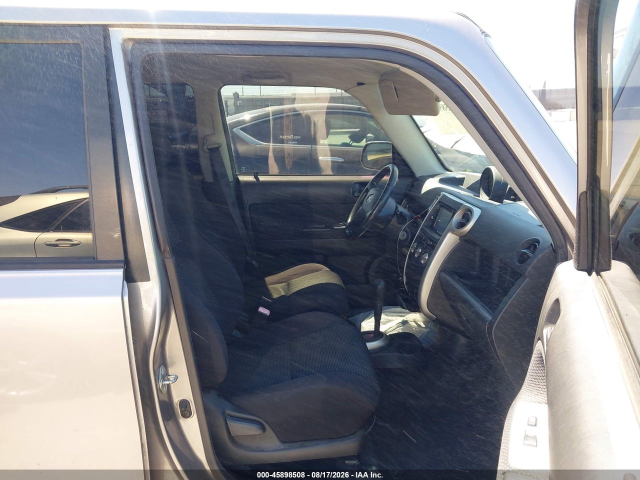 2005 SCION XB   · 5/9