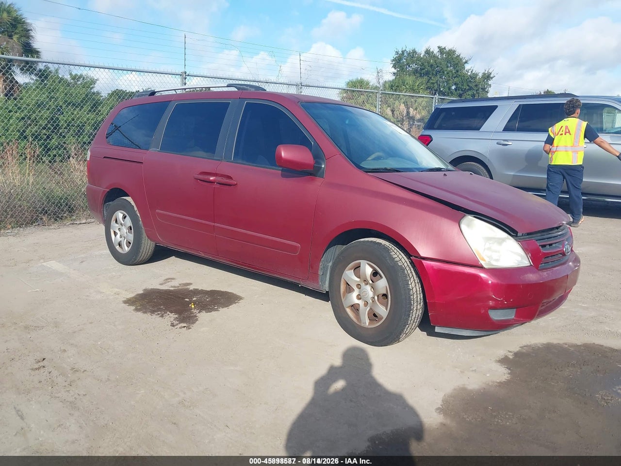 2010 KIA SEDONA LX