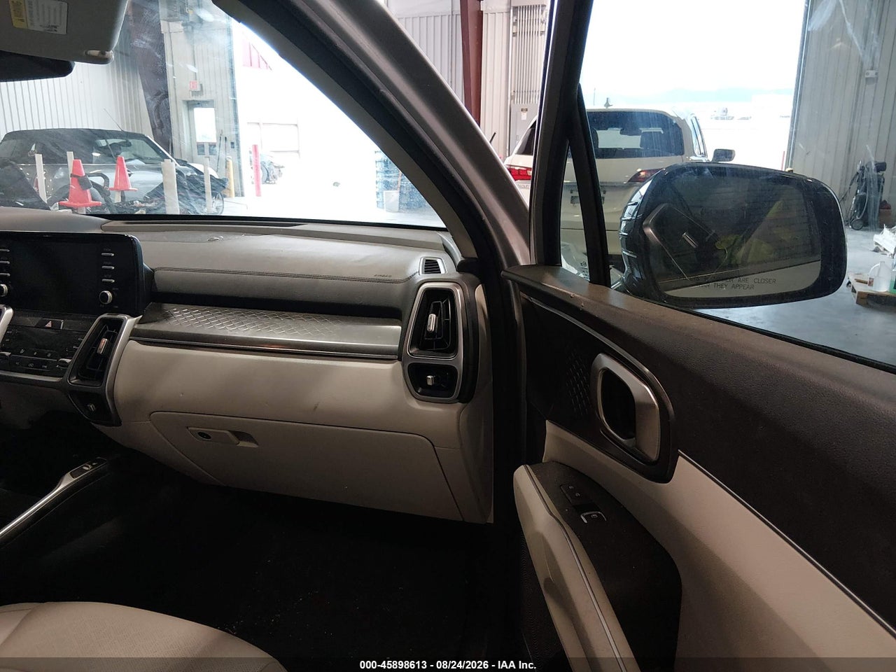 2021 KIA SORENTO S · 5/10
