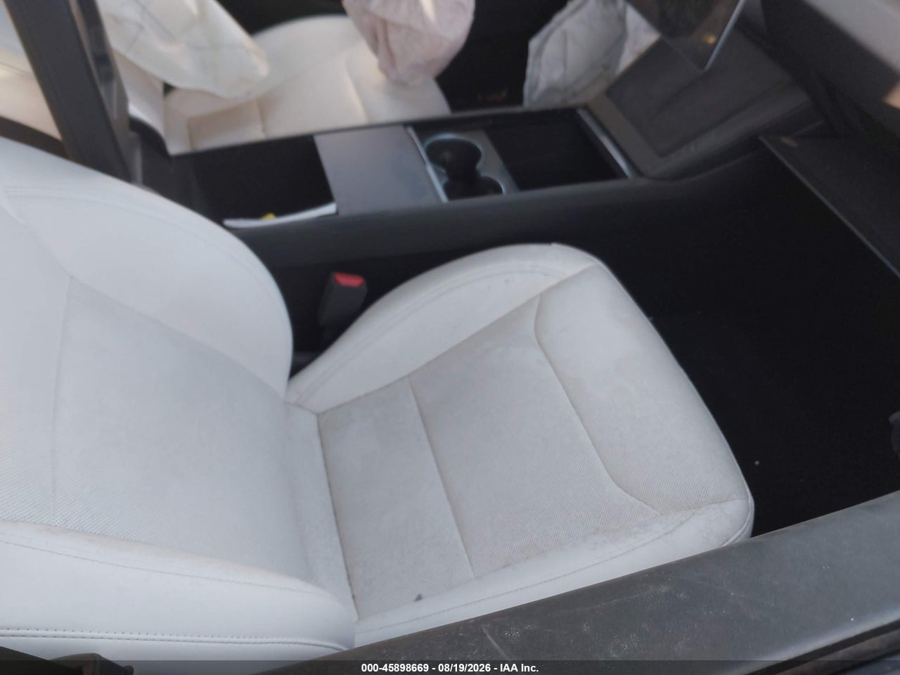 2026 TESLA MODEL 3 · 5/10