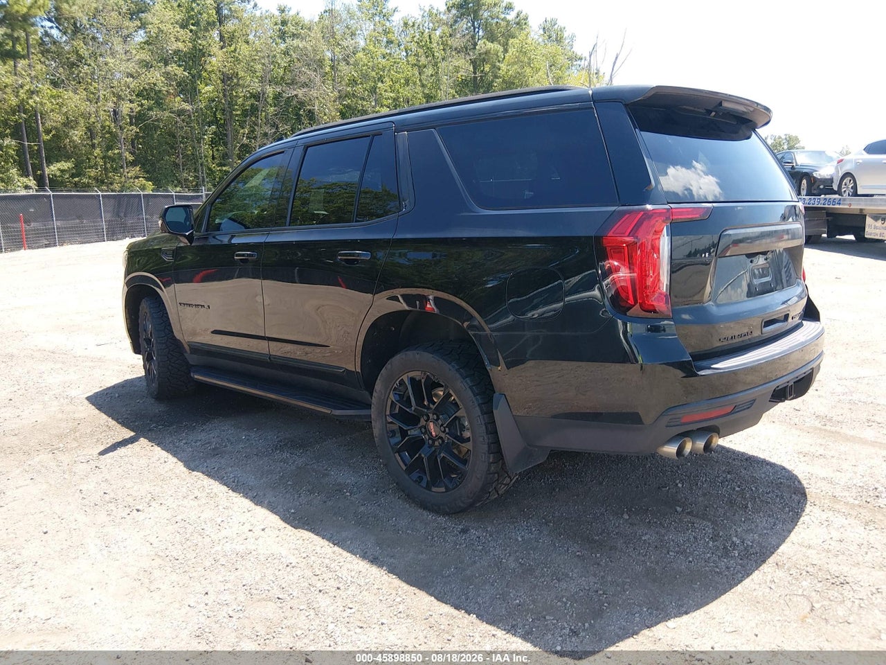 2023 GMC YUKON 4WD DENALI · 3/11