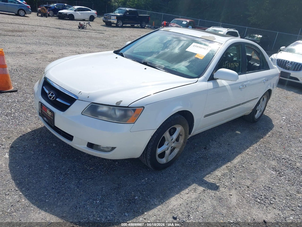 2008 HYUNDAI SONATA · 2/11