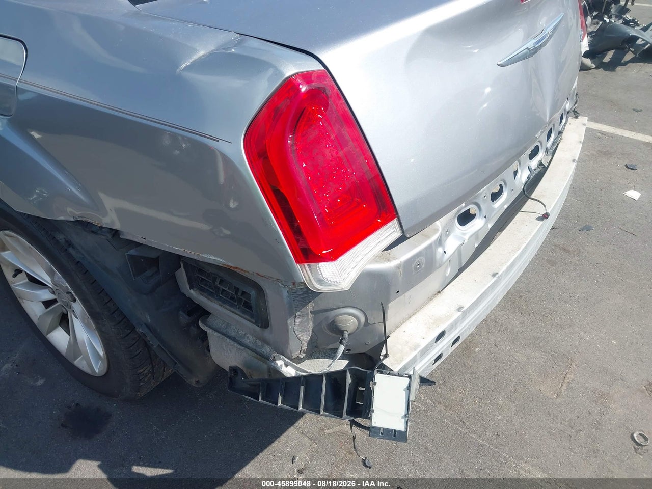 2015 CHRYSLER 300 LIMITED · 6/11