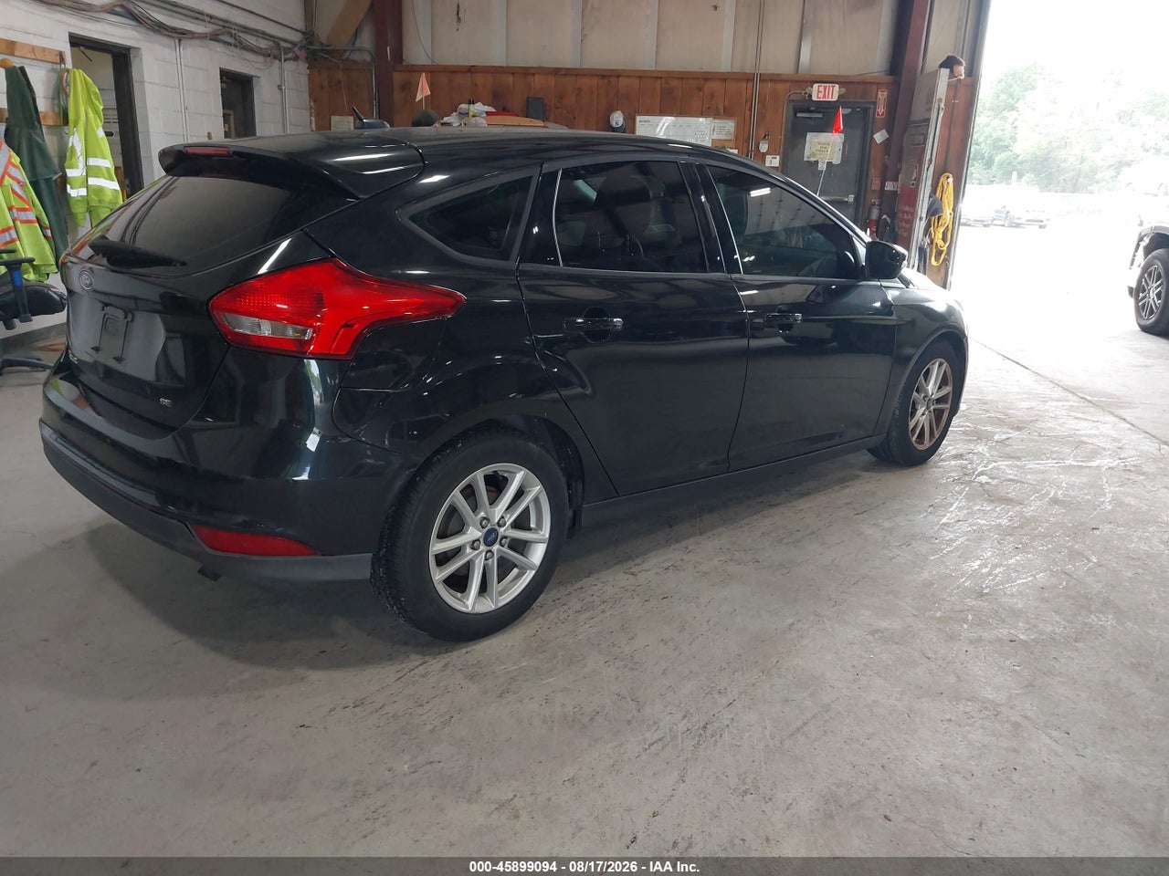 2015 FORD FOCUS SE · 4/11