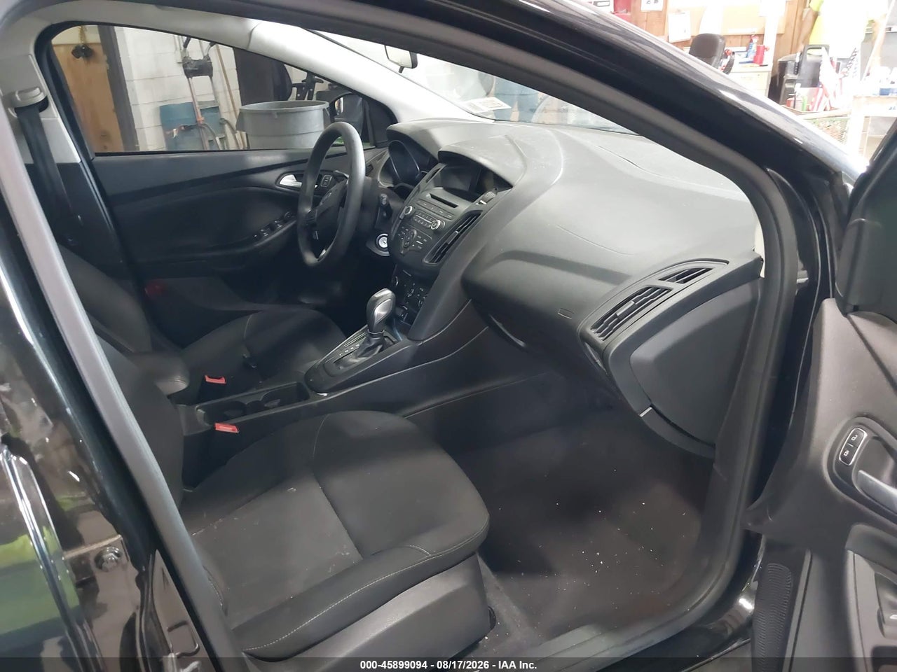 2015 FORD FOCUS SE · 5/11