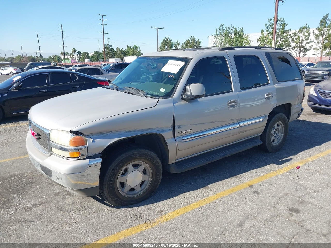 2004 GMC YUKON SLT · 2/10