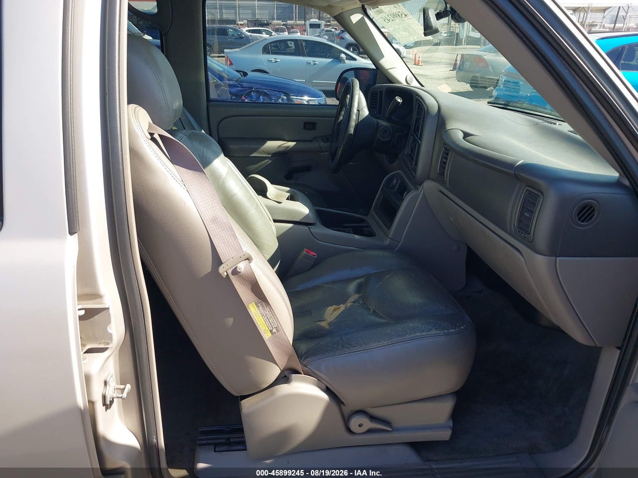 2004 GMC YUKON SLT · 5/10