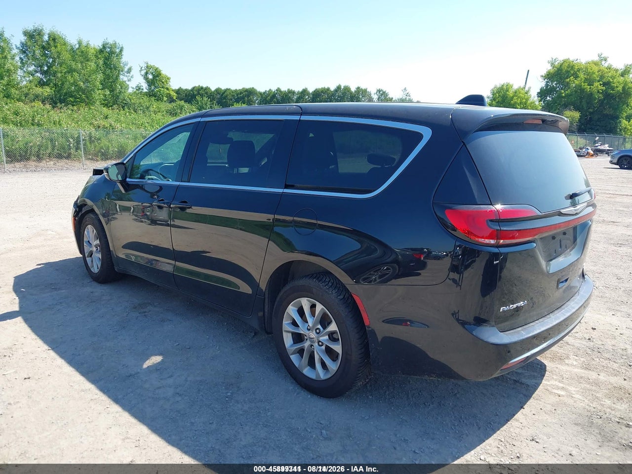 2025 CHRYSLER PACIFICA SELECT · 3/11