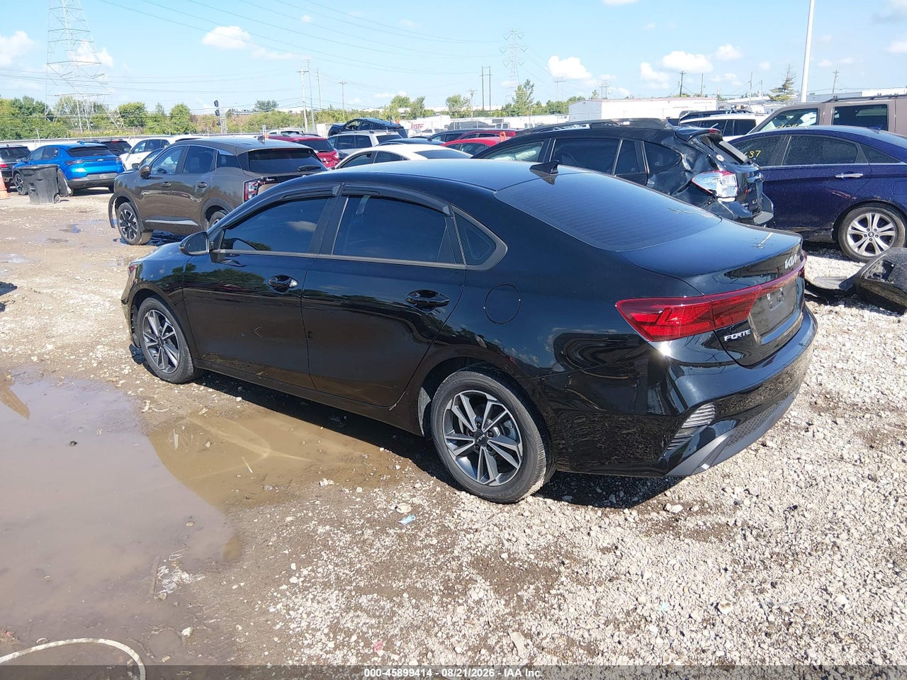 2023 KIA FORTE LXS · 3/11