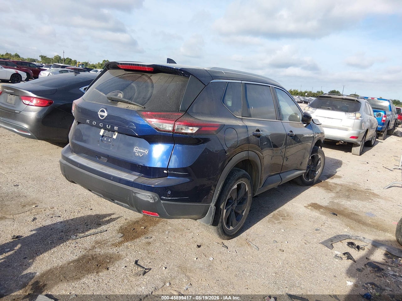 2024 NISSAN ROGUE SV FWD · 4/11