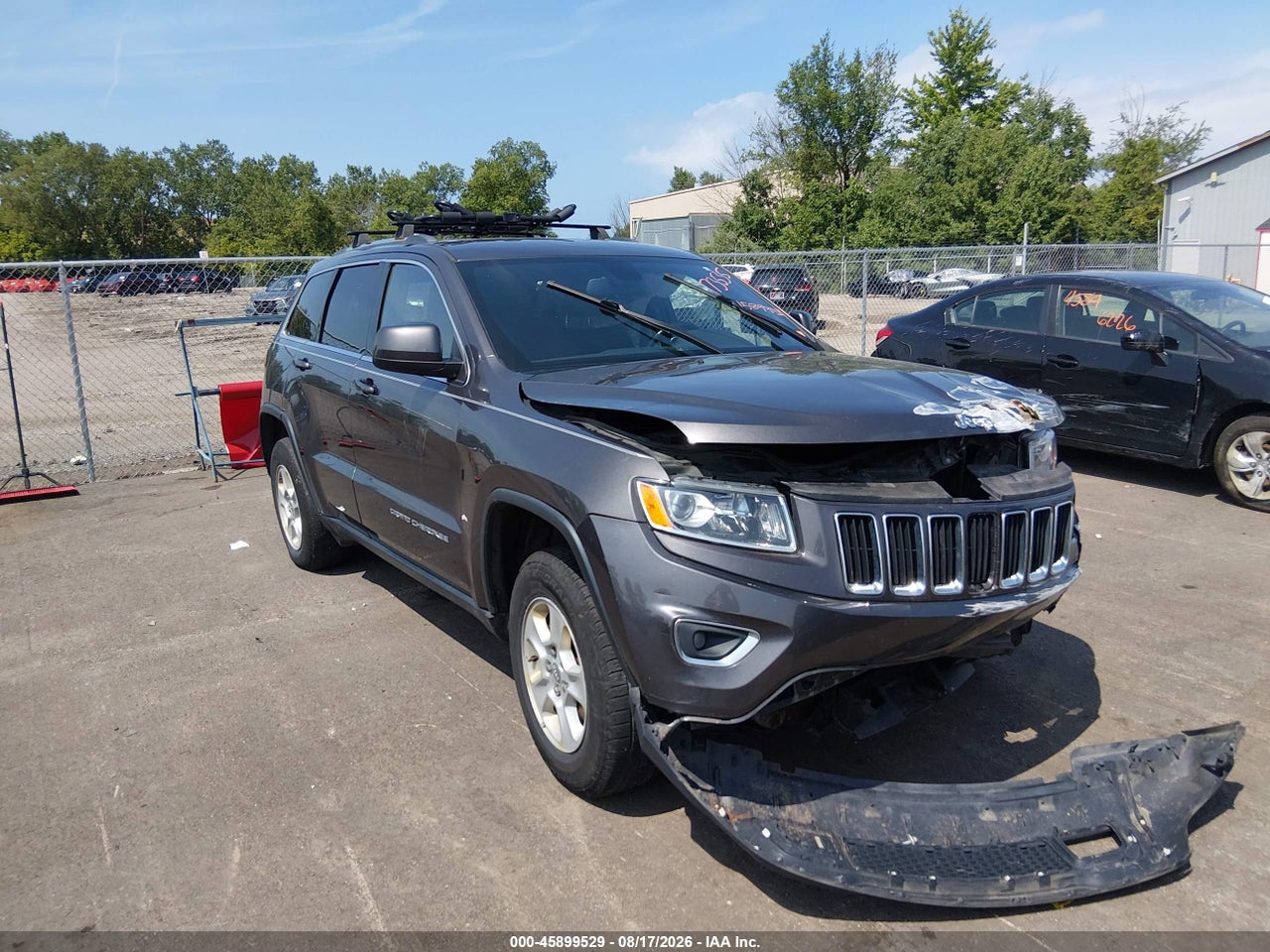 1C4RJFAGXFC****** · 2015 JEEP GRAND CHEROKEE LAREDO