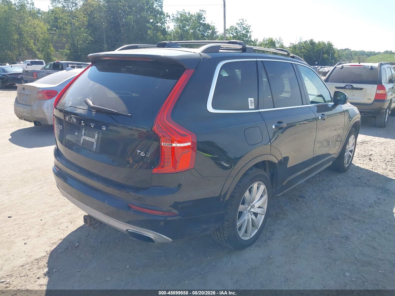 2016 VOLVO XC90 T6 MOMENTUM · 4/11