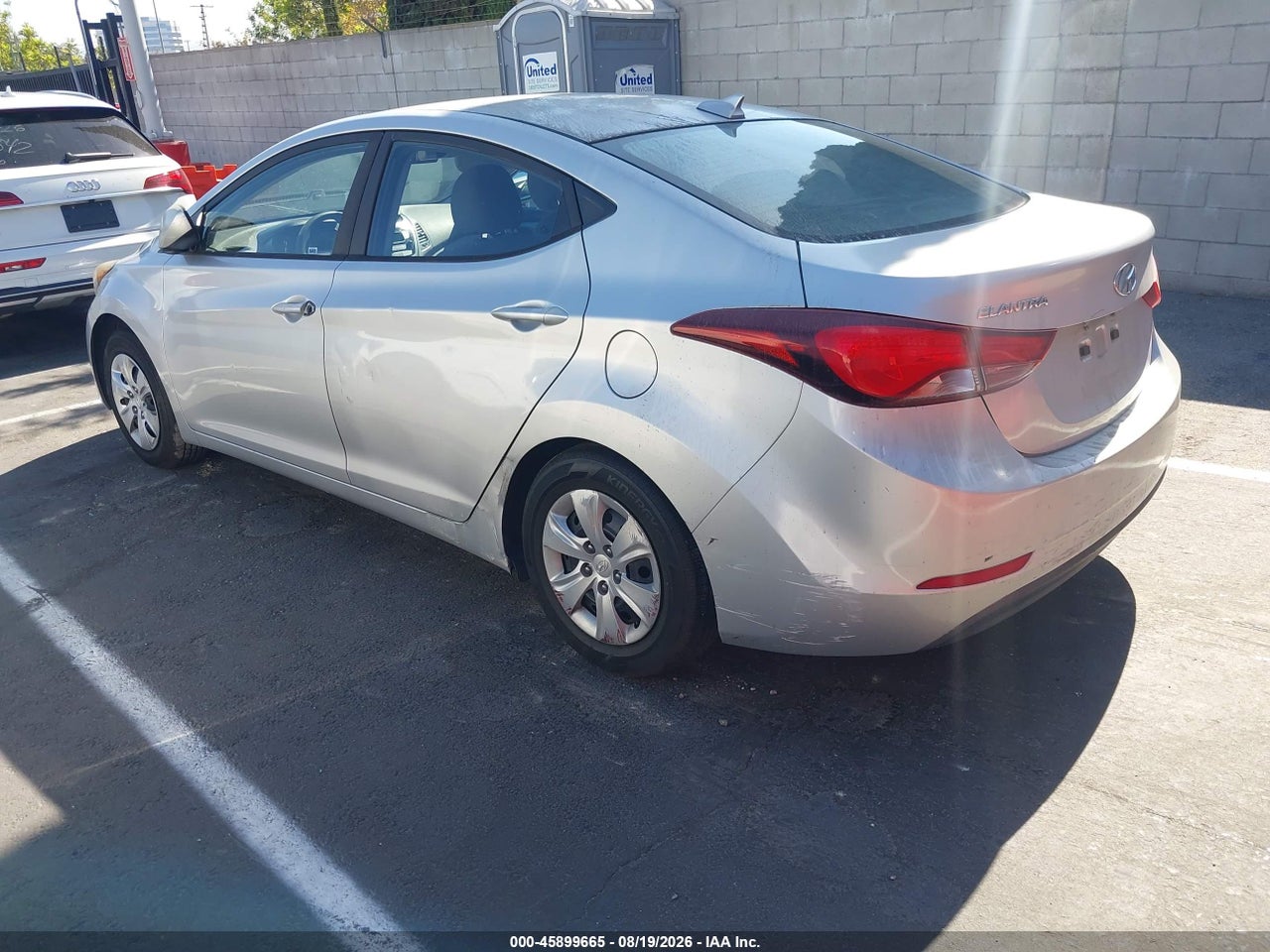 2016 HYUNDAI ELANTRA SE · 3/10