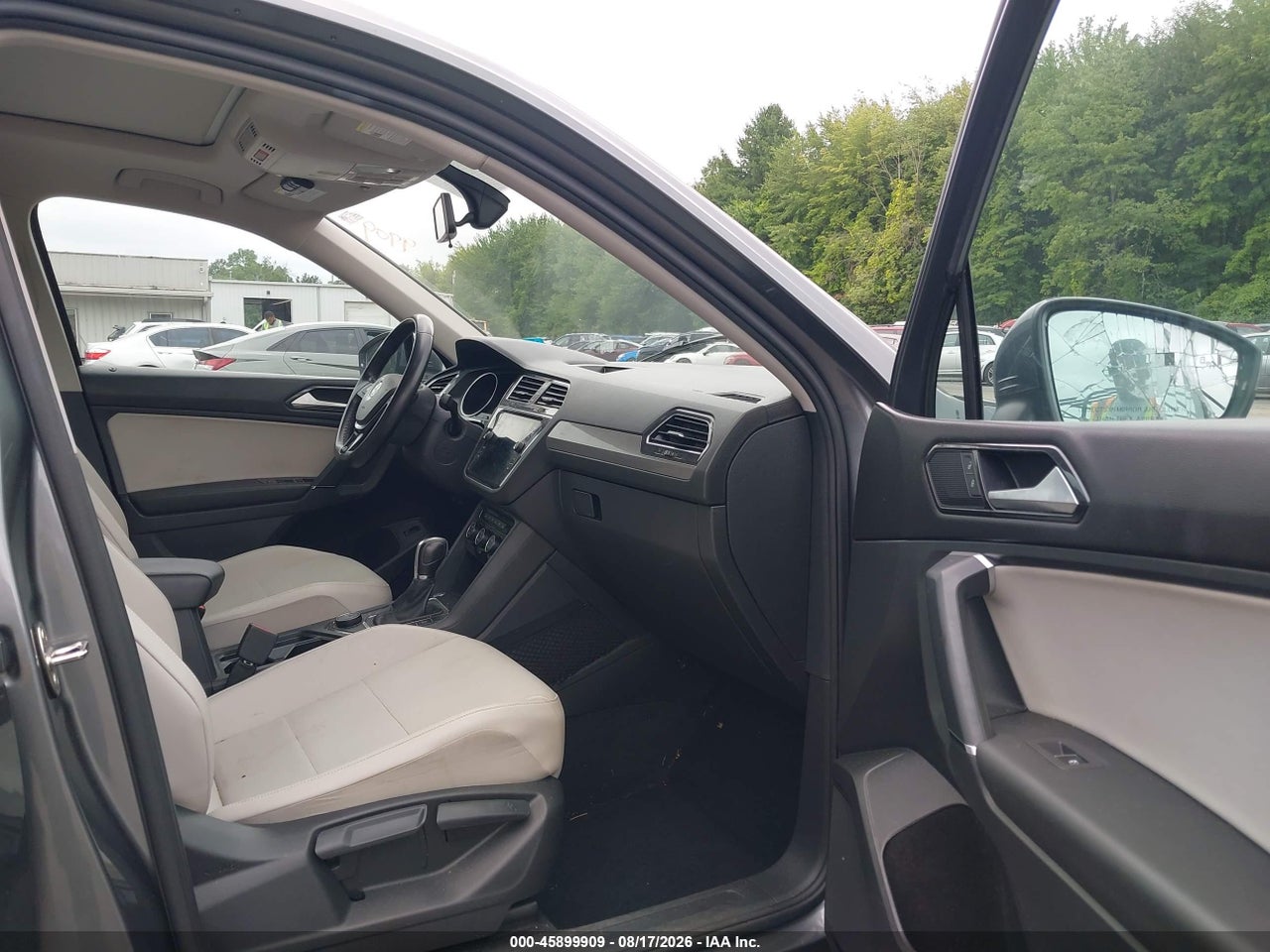 2018 VOLKSWAGEN TIGUAN 2.0T SE/2.0T SEL · 5/11