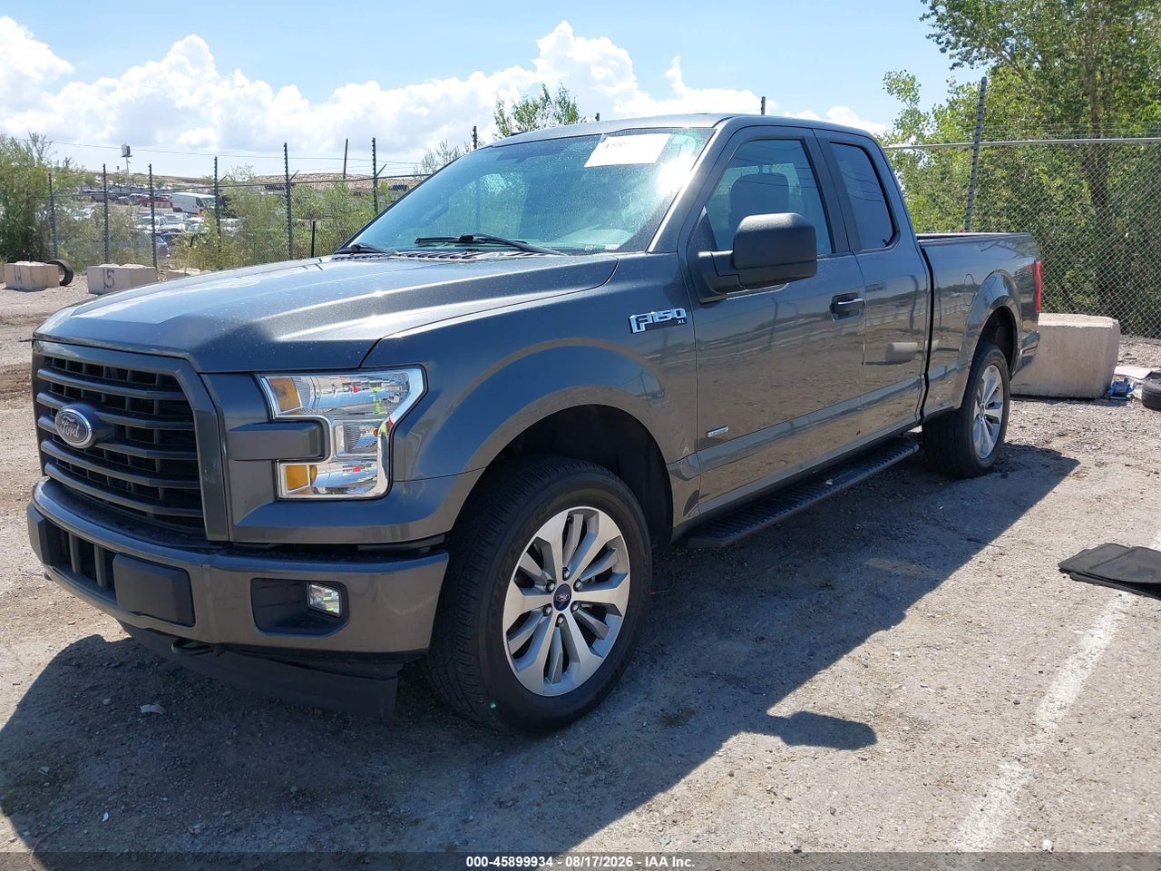 2017 FORD F-150 XL · 2/11