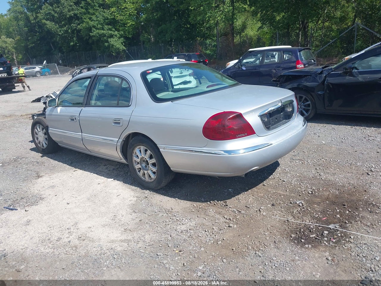 2002 LINCOLN CONTINENTAL · 3/11