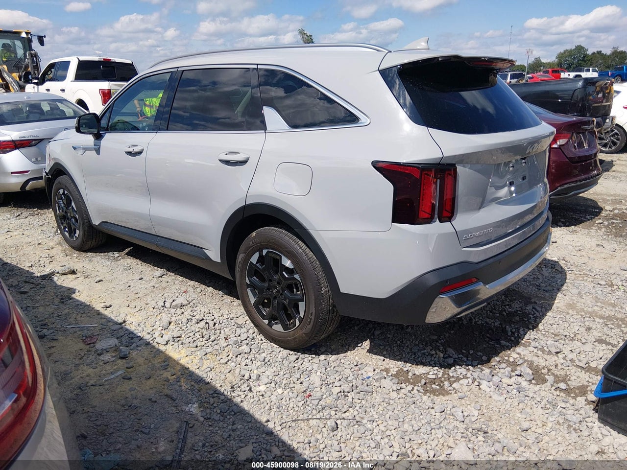 2024 KIA SORENTO S · 3/11
