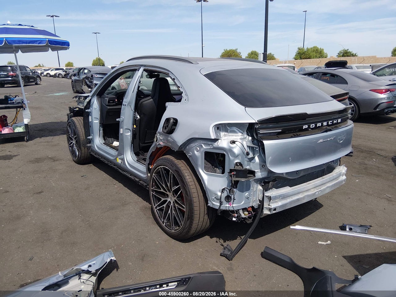 2025 PORSCHE MACAN ELECTRIC 4S · 3/11