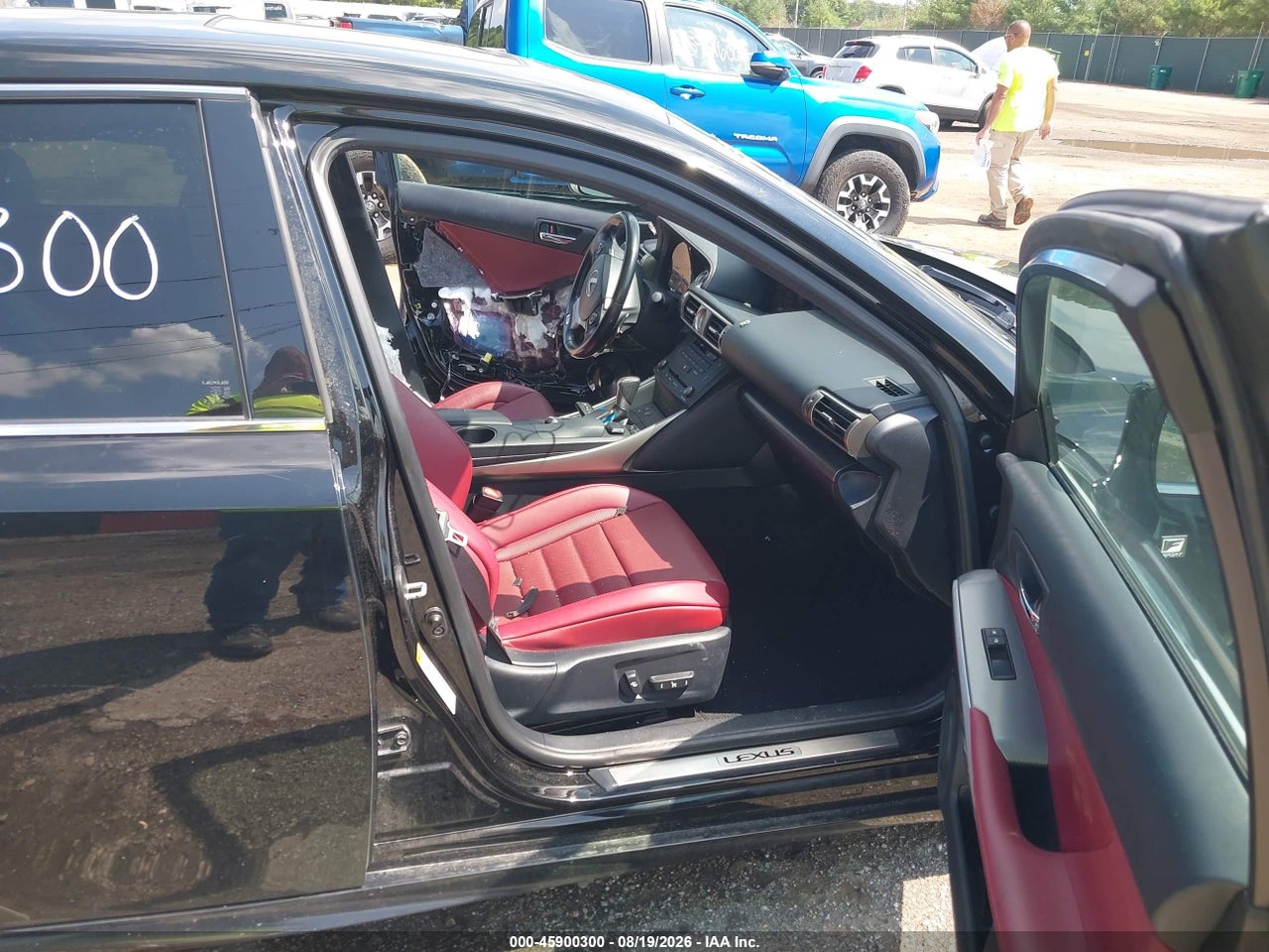 2016 LEXUS IS 300 · 5/11