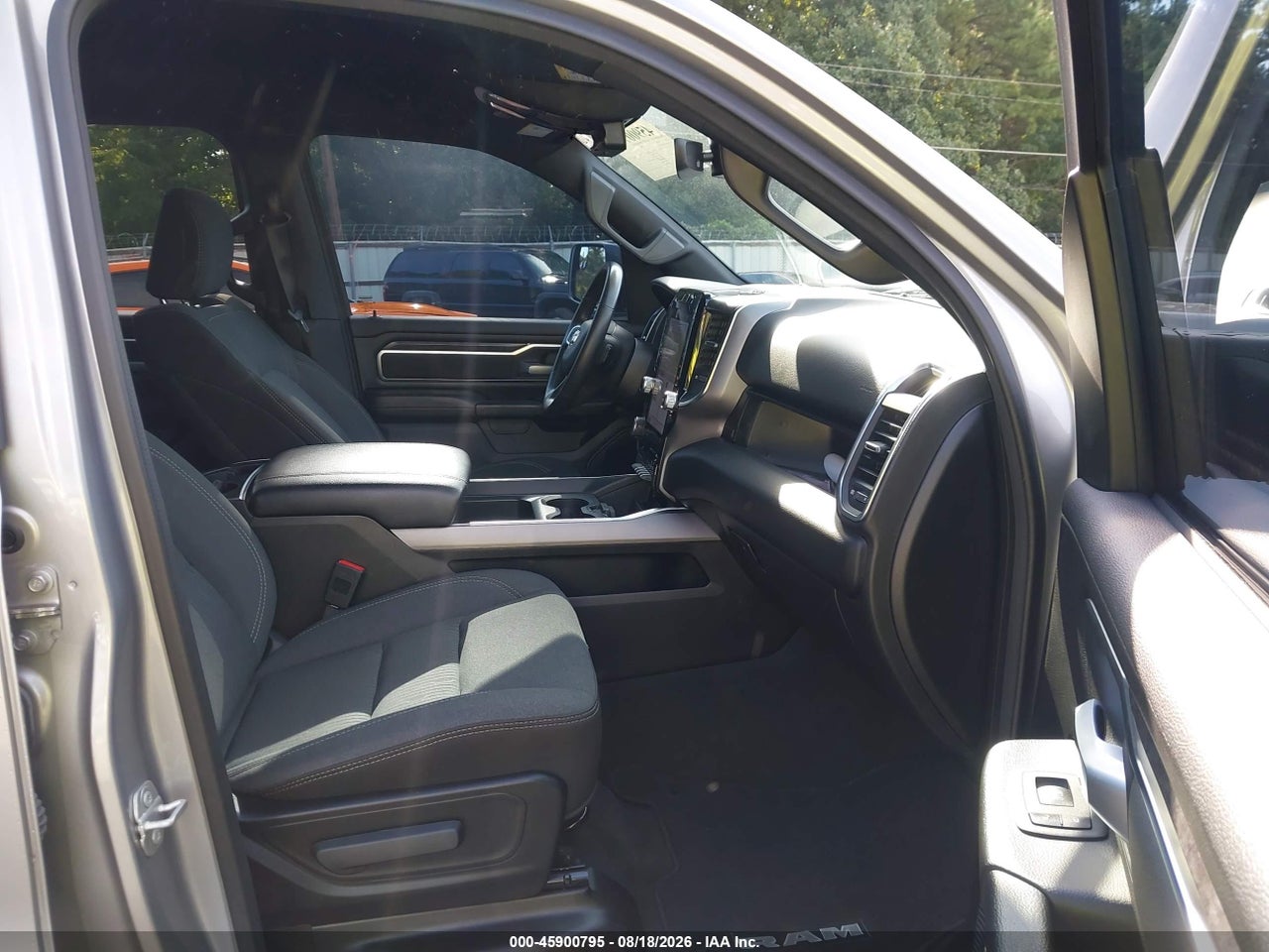 2024 RAM 1500 BIG HORN  4X2 5'7 BOX · 5/11