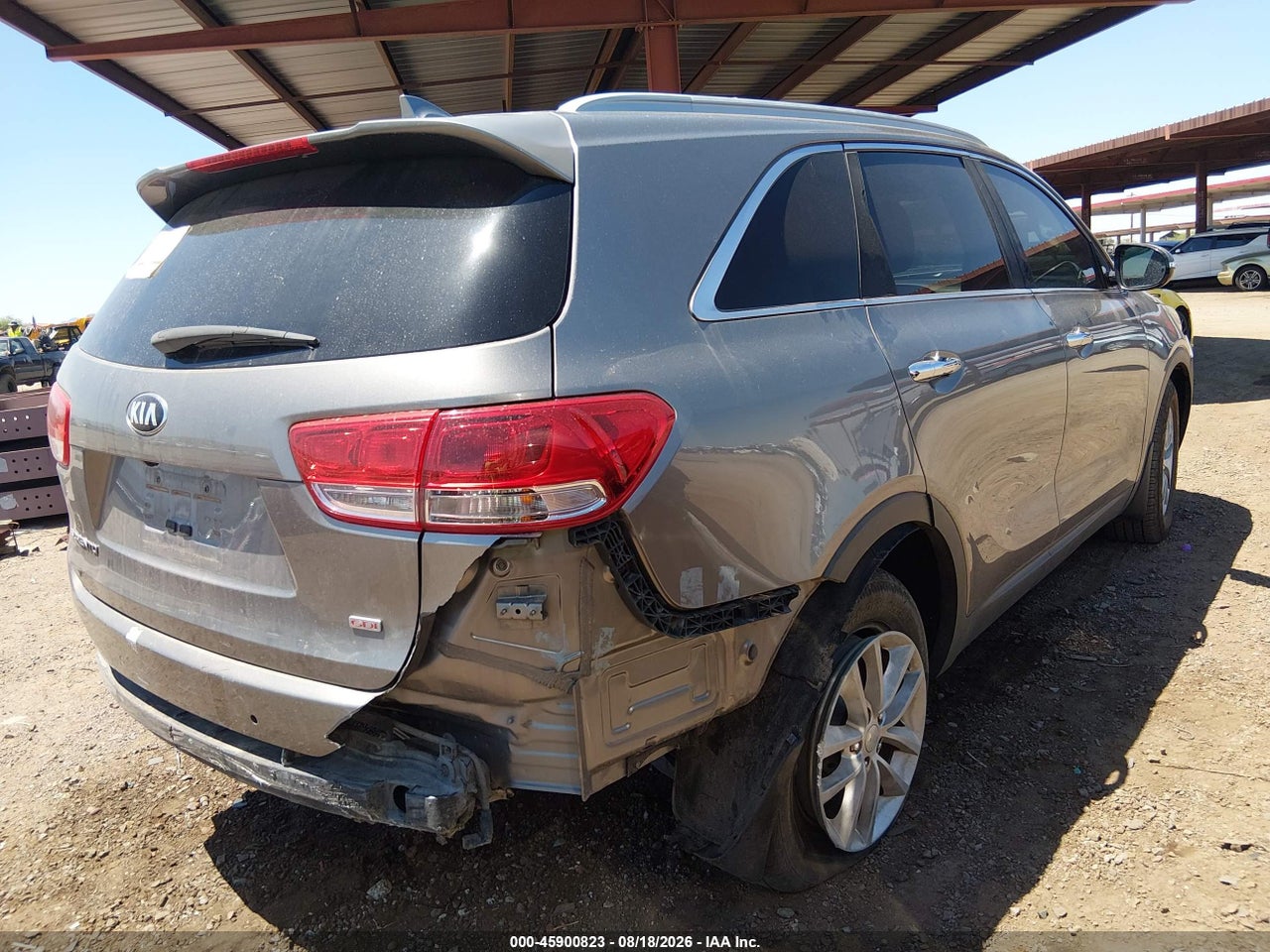 2016 KIA SORENTO 2.4L LX · 4/11