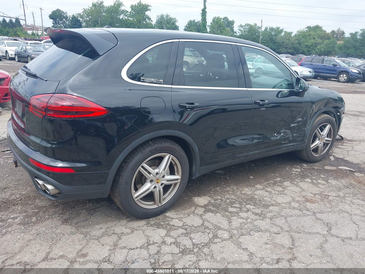 2017 PORSCHE CAYENNE S · 4/11