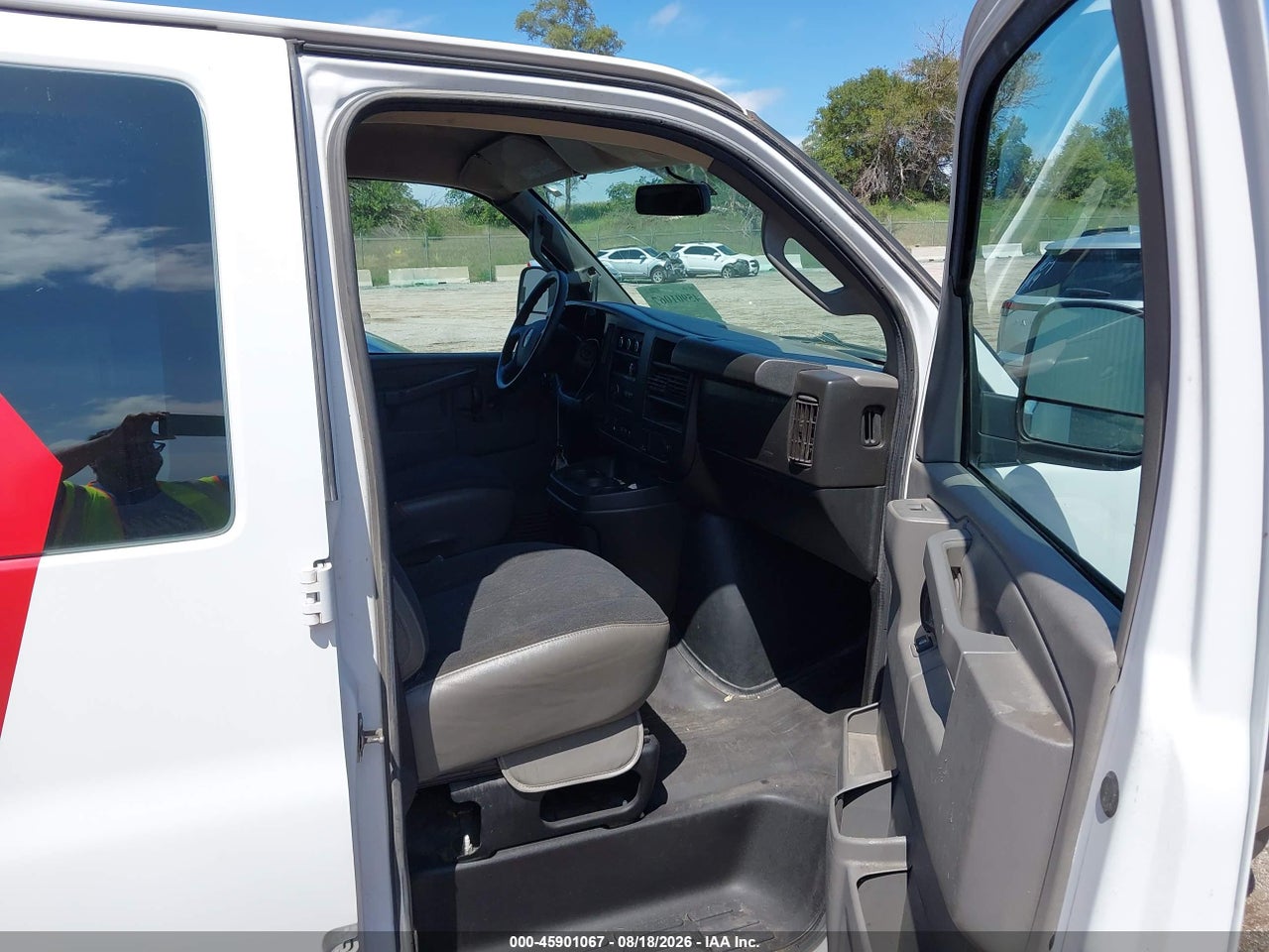 2020 GMC SAVANA CARGO RWD 2500 REGULAR WHEELBASE WORK VAN · 5/5