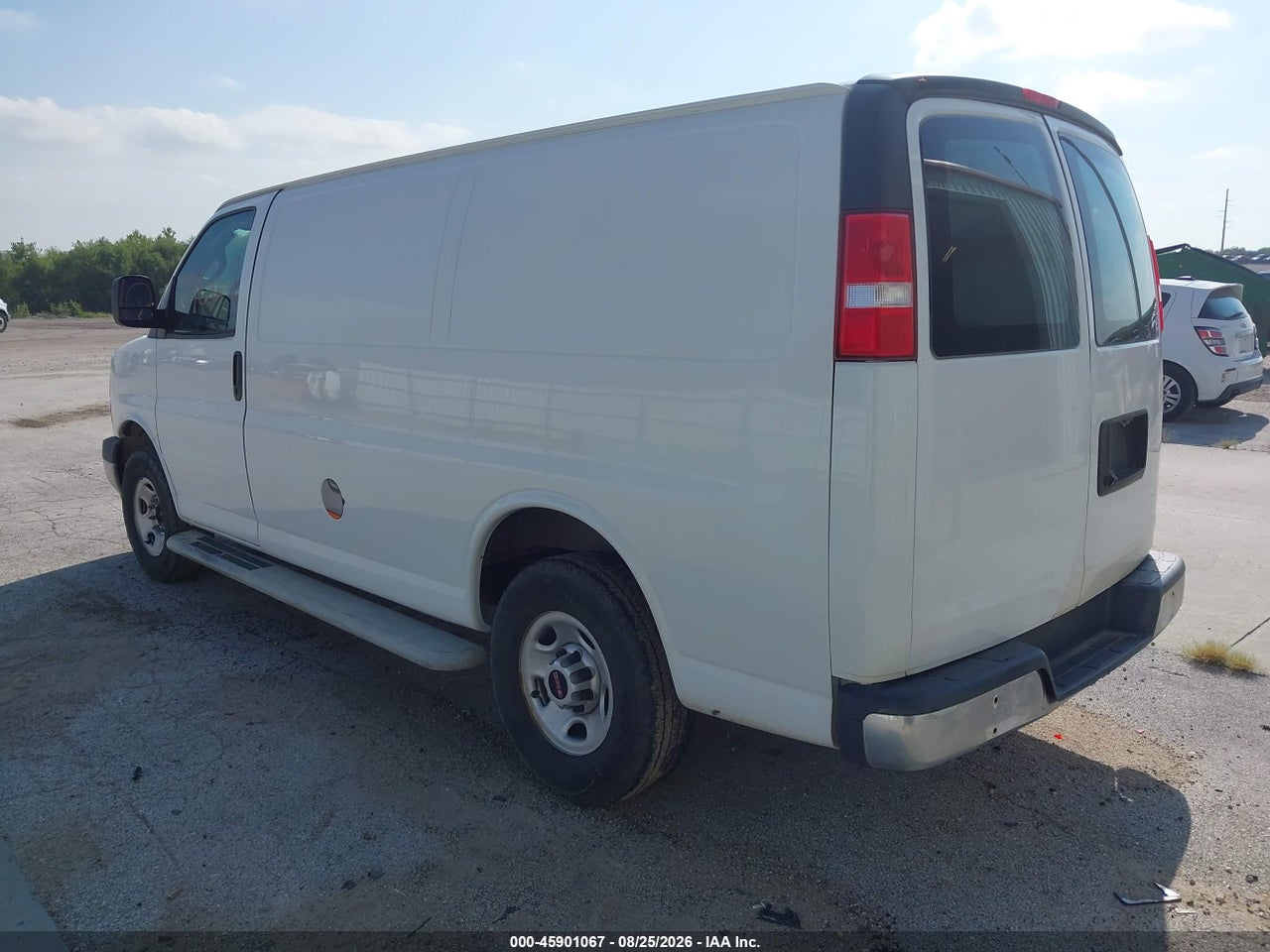 2020 GMC SAVANA CARGO RWD 2500 REGULAR WHEELBASE WORK VAN · 3/5