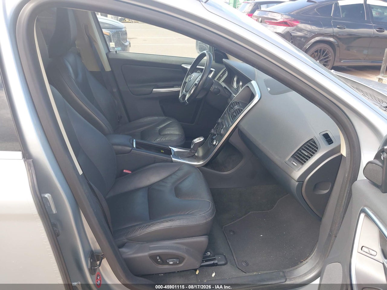 2013 VOLVO XC60 3.2/3.2 PLATINUM/3.2 PREMIER/3.2 PREMIER PLUS · 5/11
