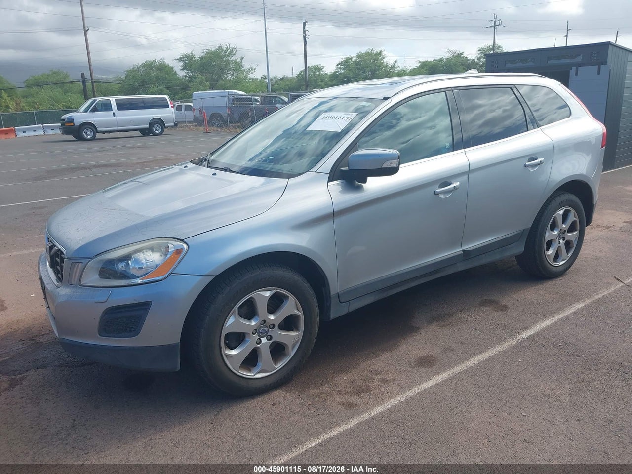 2013 VOLVO XC60 3.2/3.2 PLATINUM/3.2 PREMIER/3.2 PREMIER PLUS · 2/11