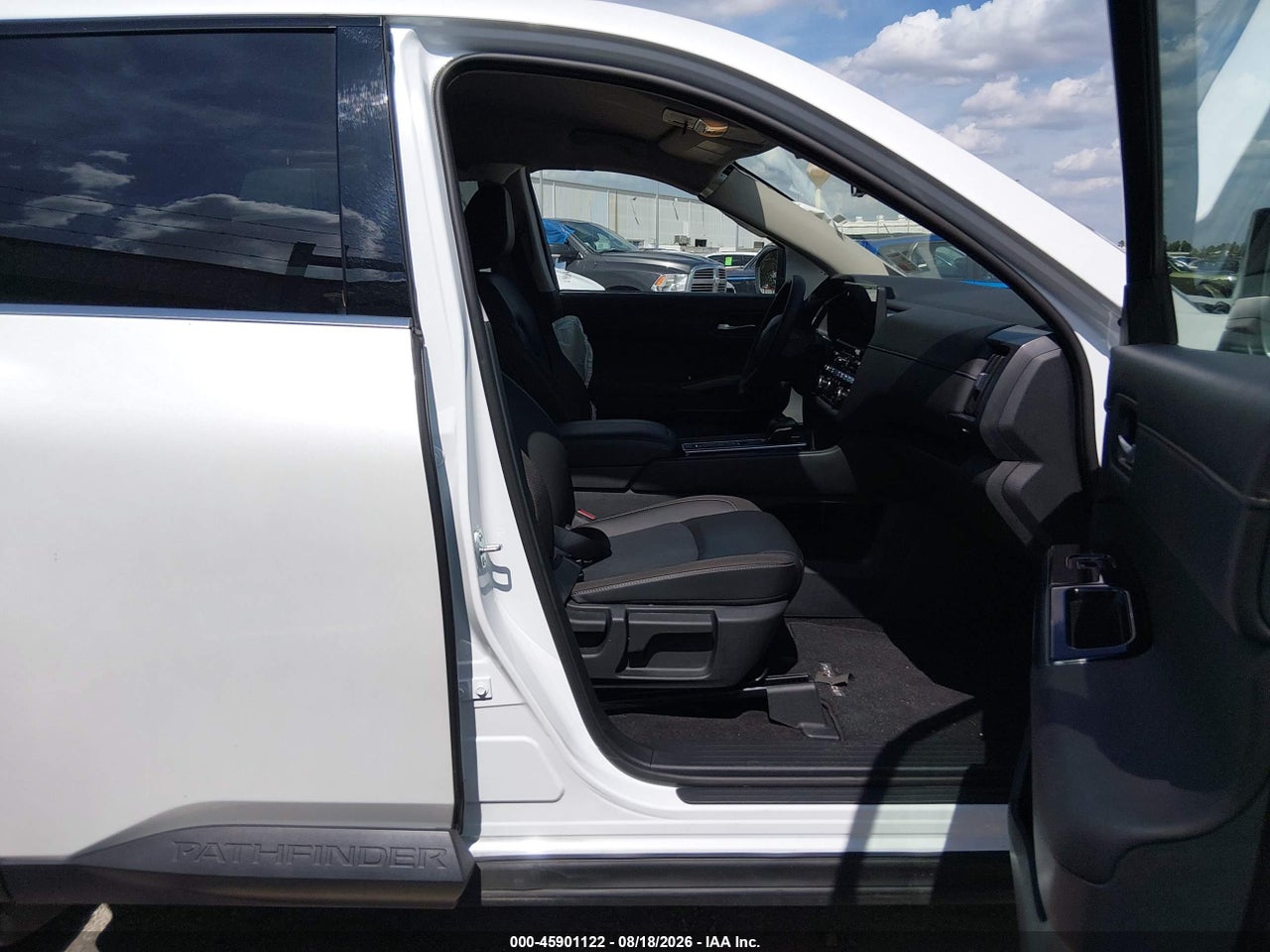 2026 NISSAN PATHFINDER SL · 5/11