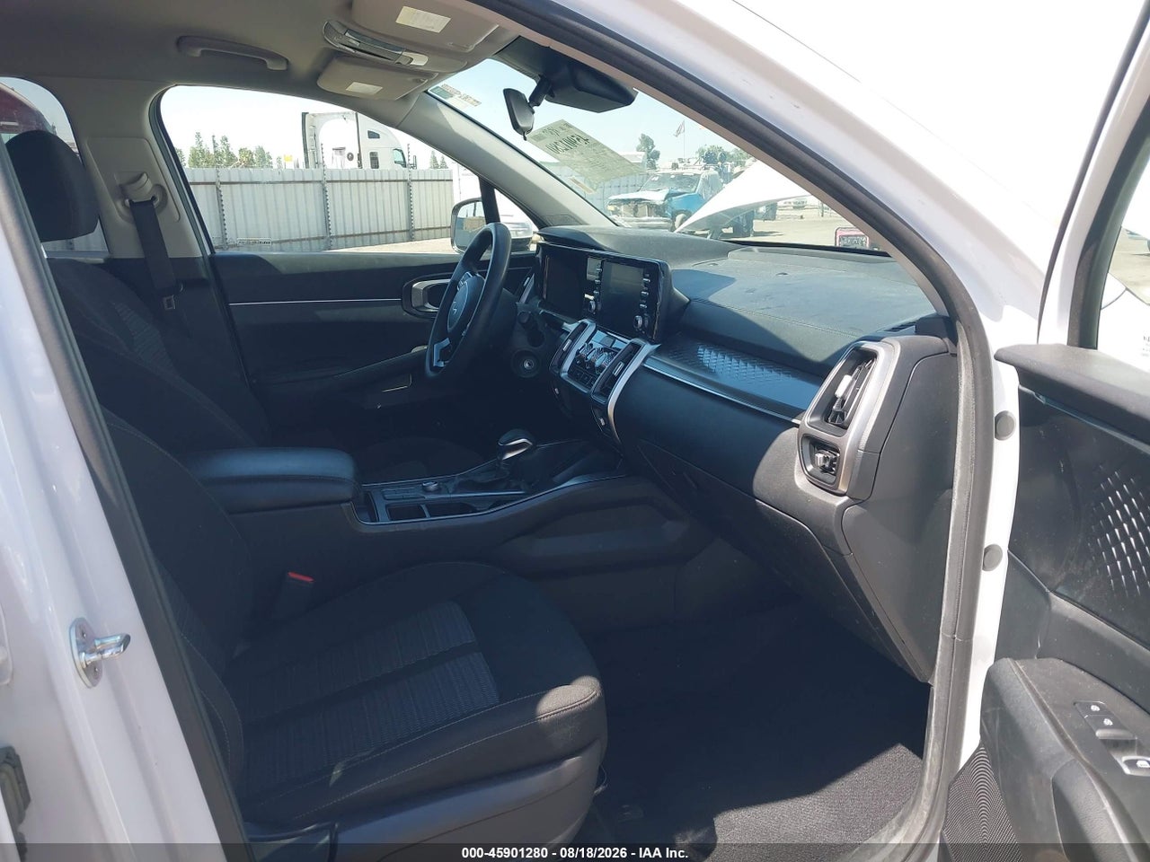 2022 KIA SORENTO LX · 5/11