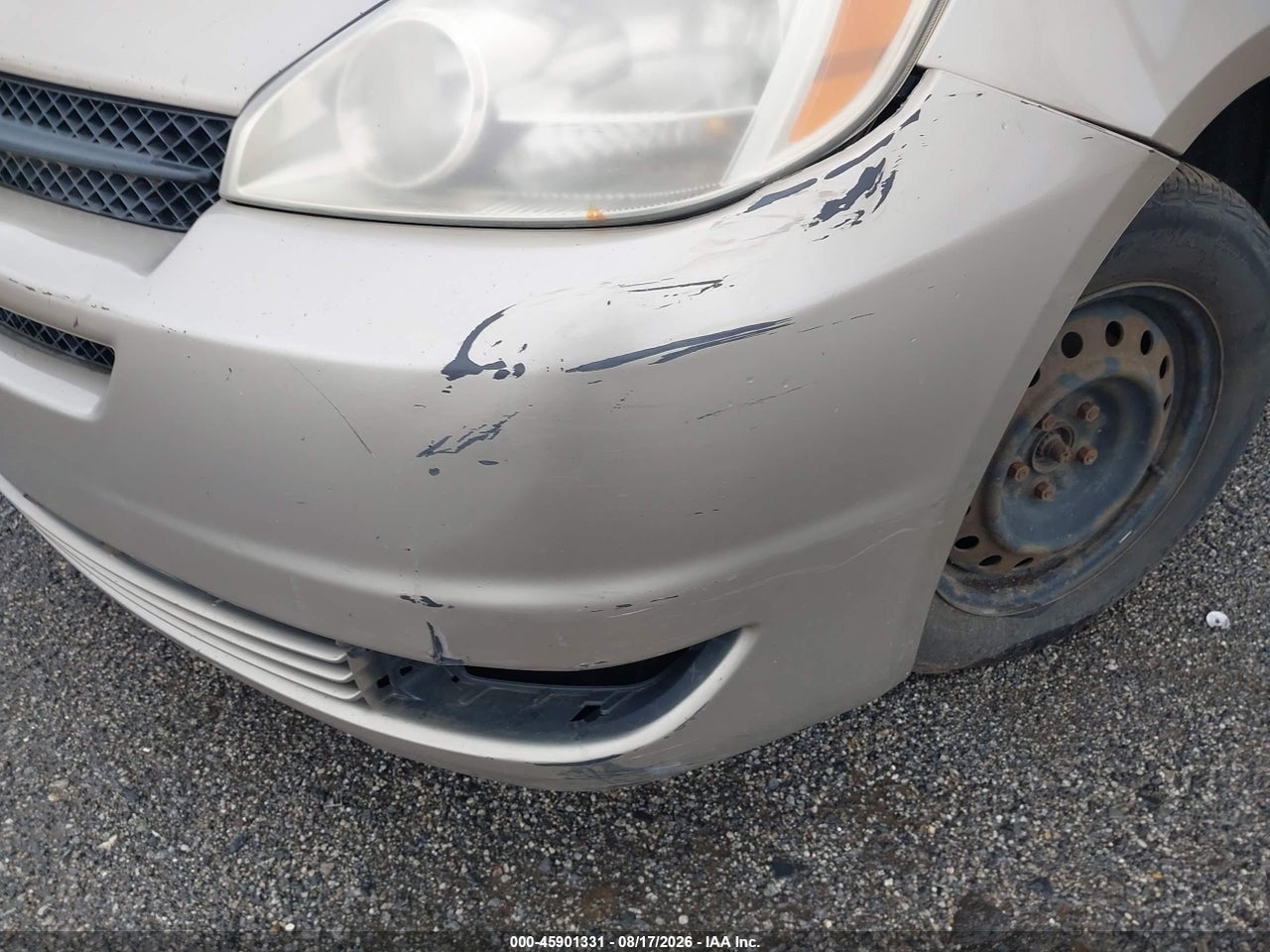 2005 TOYOTA SIENNA LE · 6/11