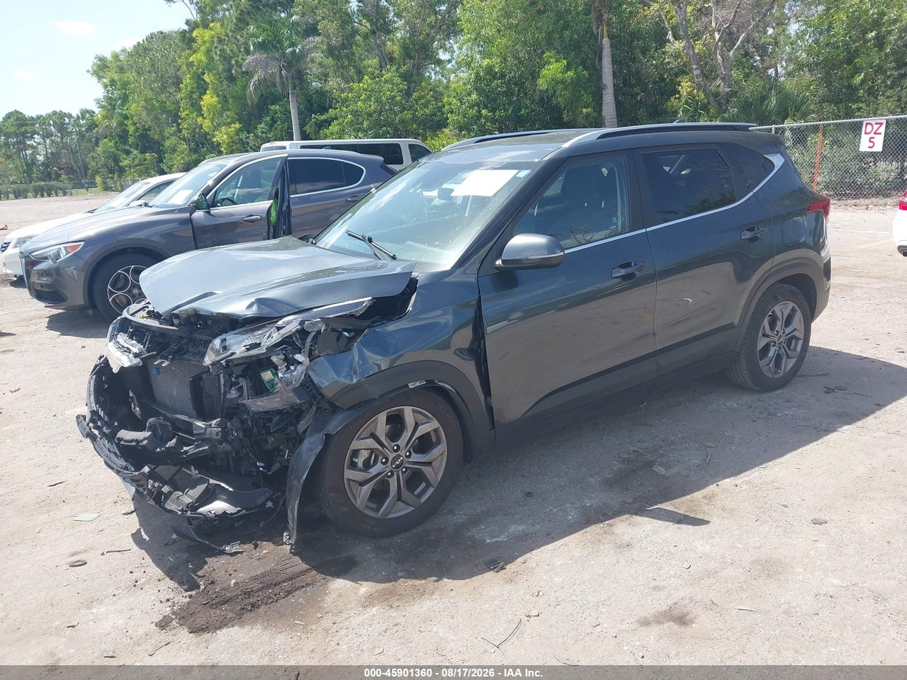 2024 KIA SELTOS S · 2/11