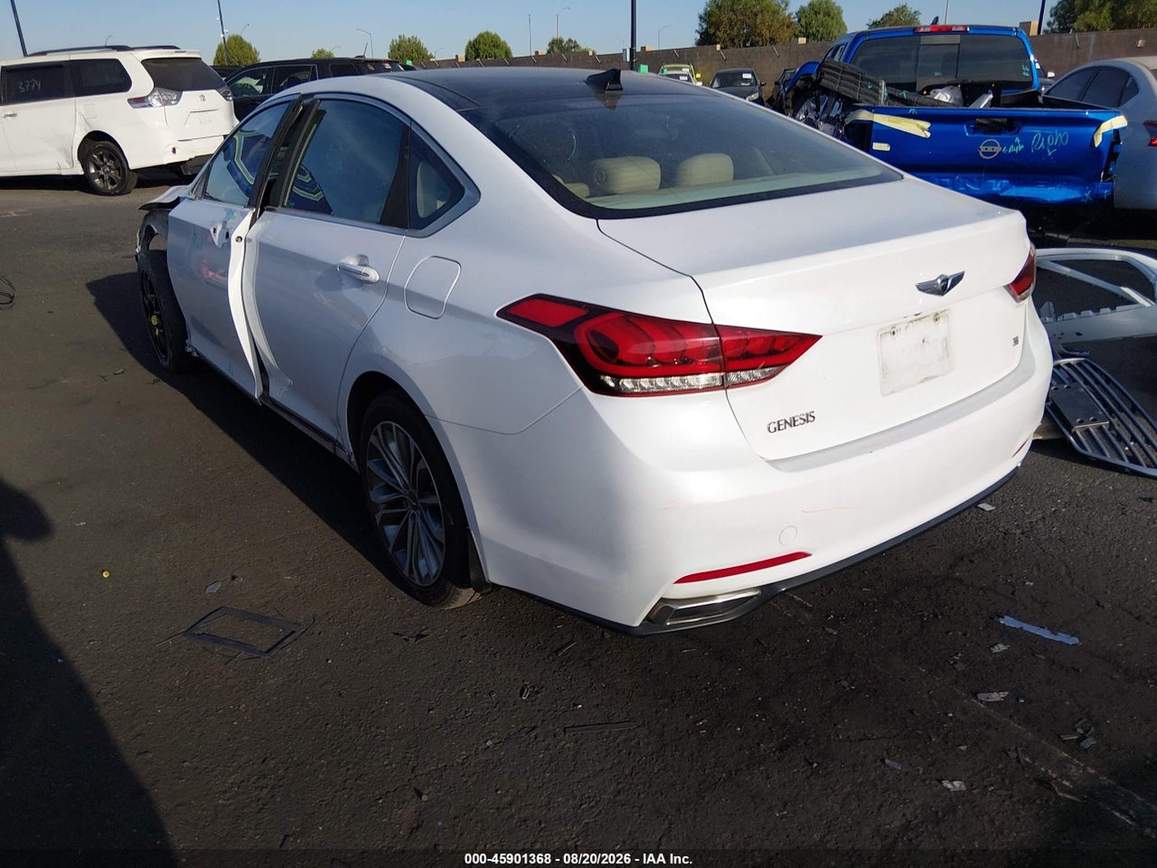 2016 HYUNDAI GENESIS 3.8 · 3/11