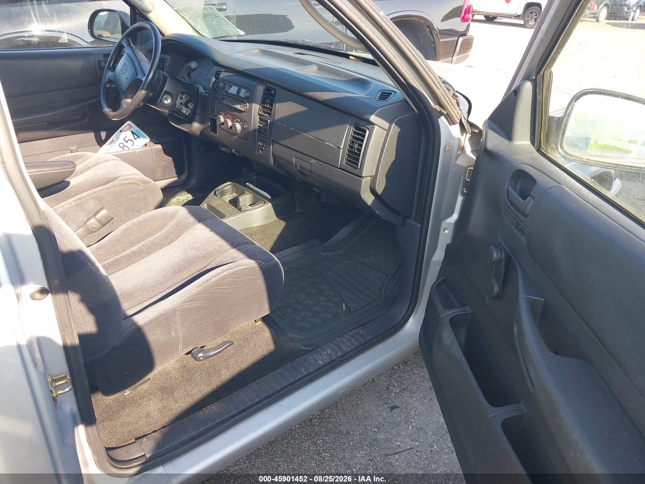 2004 DODGE DAKOTA · 5/11