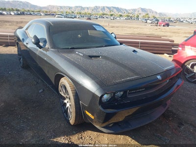 2B3CJ7DW7AH****** · 2010 DODGE CHALLENGER SRT8