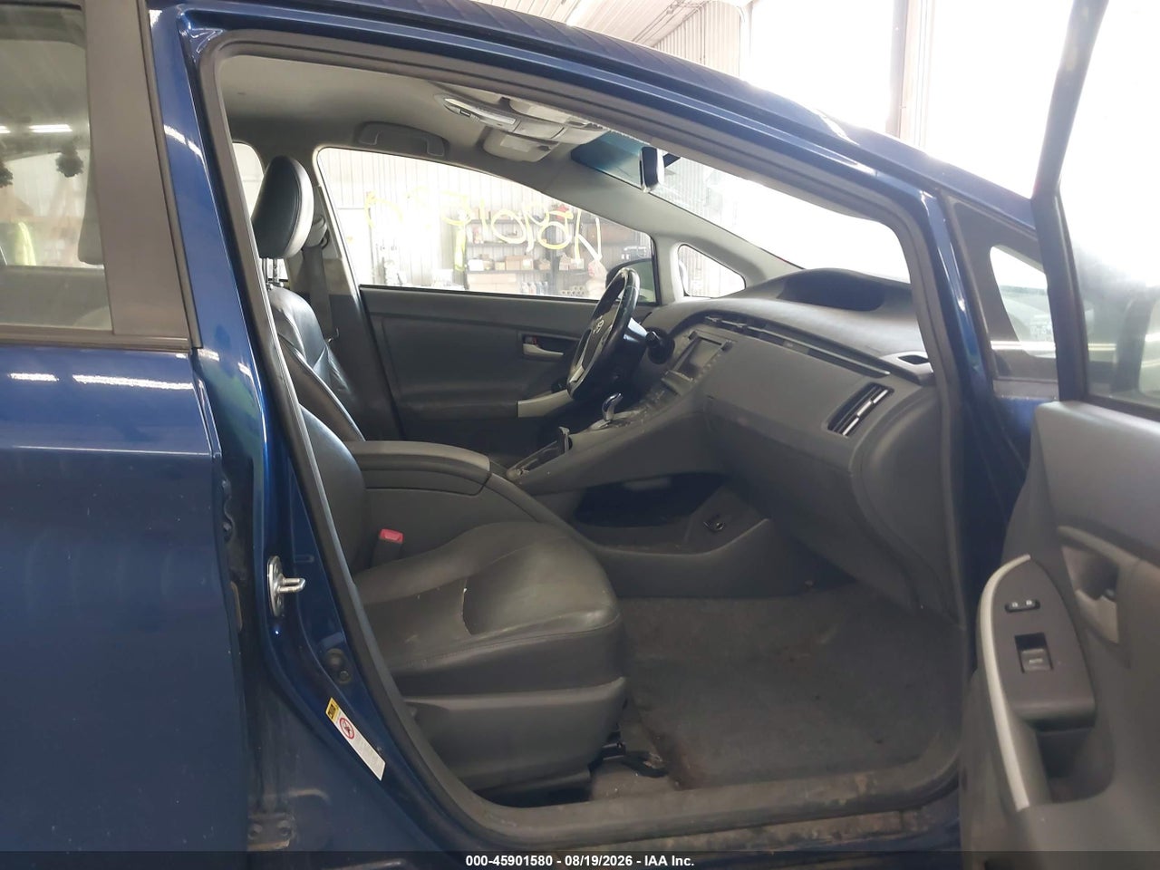 2010 TOYOTA PRIUS V · 5/11