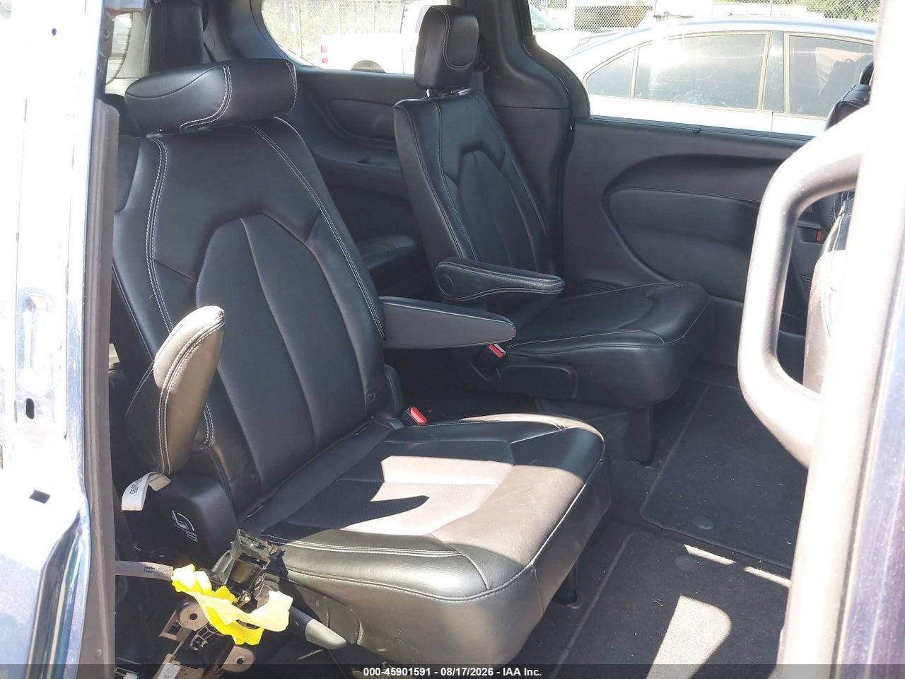 2C4RC1BG9SR****** · 2025 CHRYSLER PACIFICA SELECT · 8/11