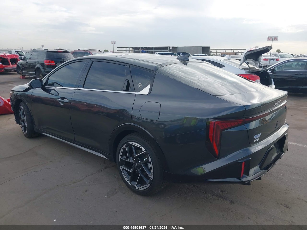 2025 KIA K4 GT-LINE · 3/10