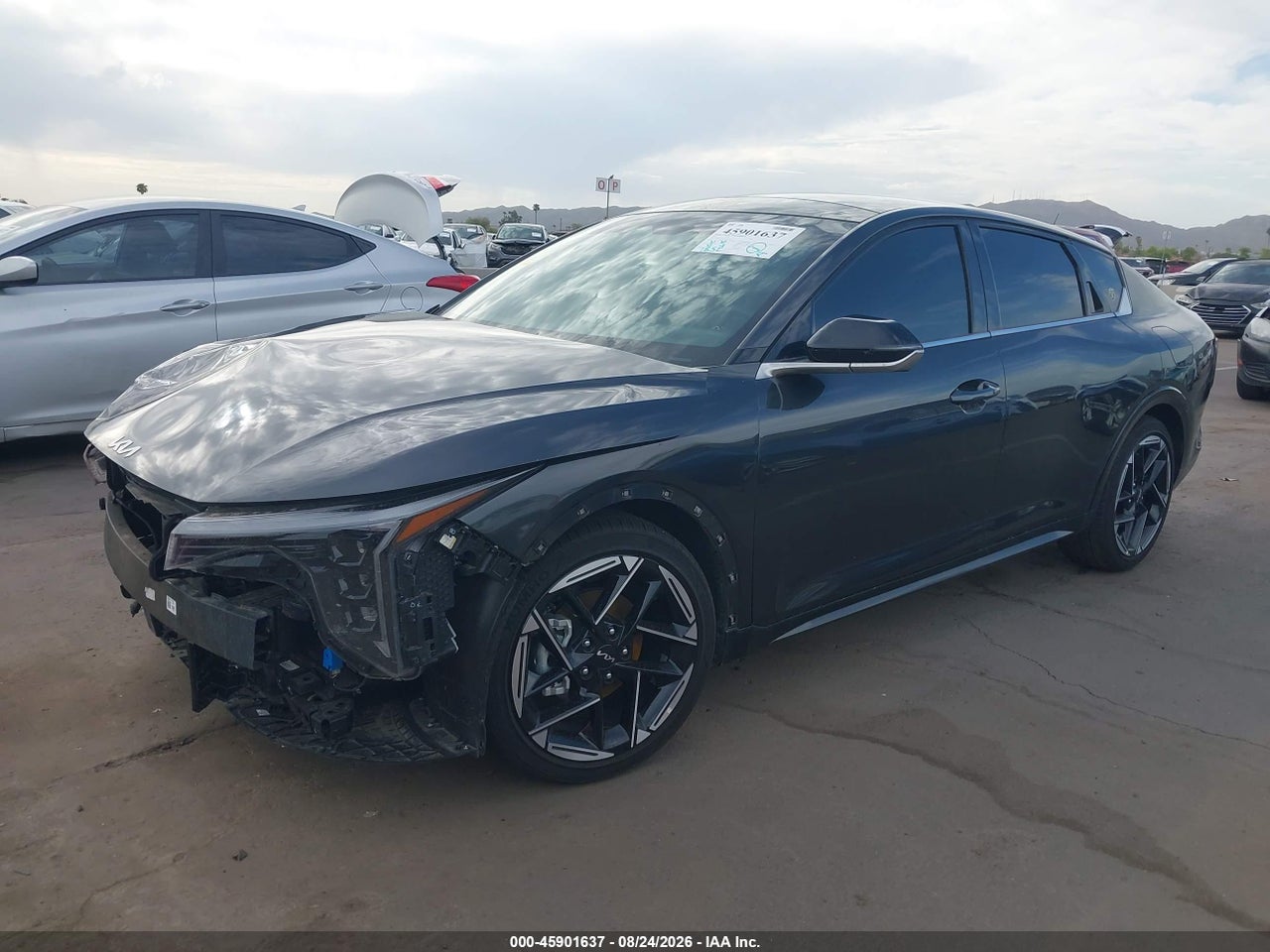 2025 KIA K4 GT-LINE · 2/10