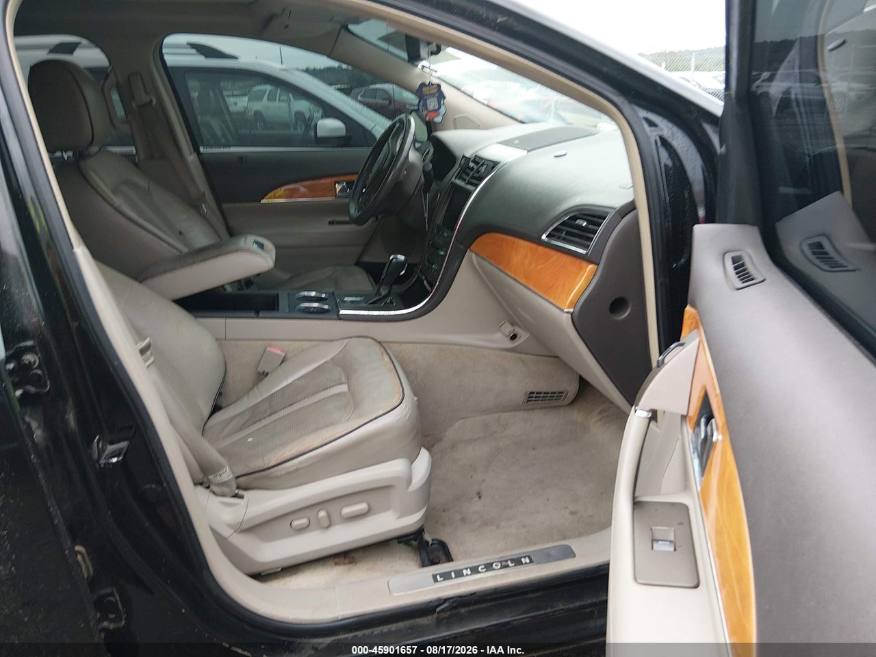 2LMDJ6JK7DB****** · 2013 LINCOLN MKX   · 5/11