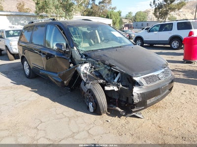 2012 KIA SEDONA LX
