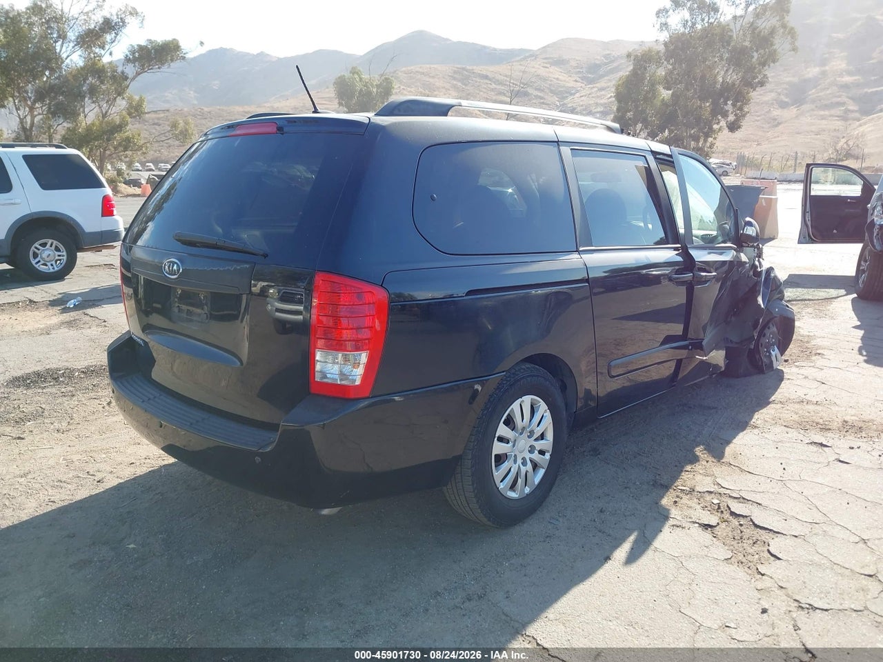 2012 KIA SEDONA LX · 4/11