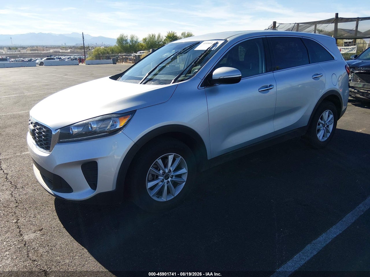 2020 KIA SORENTO 2.4L LX · 2/11