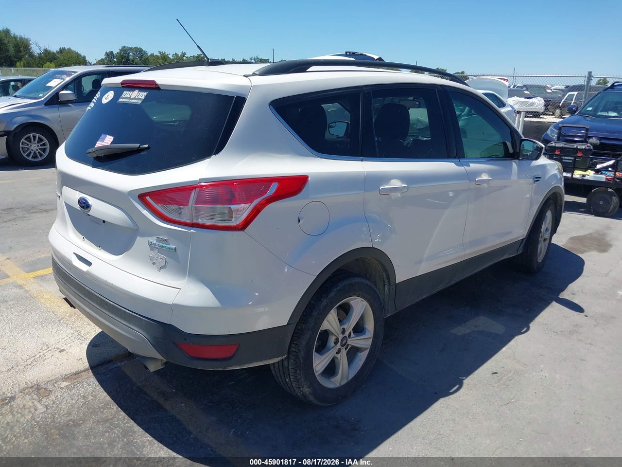 2014 FORD ESCAPE SE · 4/11