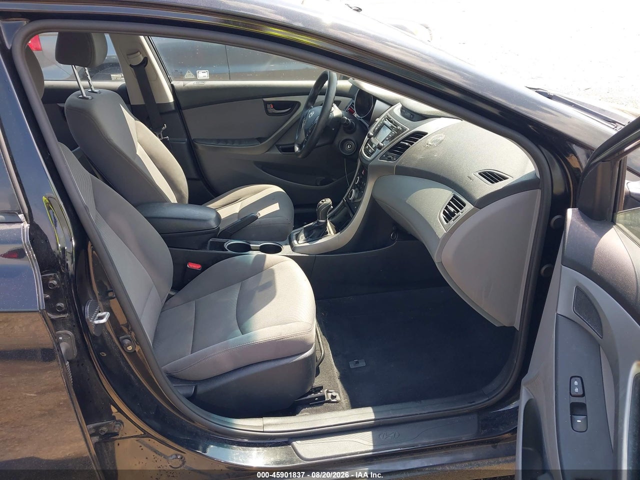 2014 HYUNDAI ELANTRA SE · 5/11