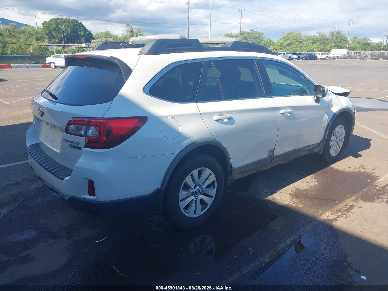 2015 SUBARU OUTBACK 2.5I PREMIUM · 4/11